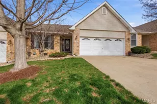 4 McKinley Pointe Ct, Saint Charles, MO 63301 - Photo 1