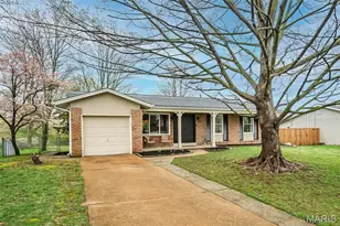 404 Quentin Dr, Saint Charles, MO 63301 - Photo 1