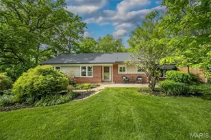 1889 N Signal Hills Dr, Kirkwood, MO 63122 - Photo 1