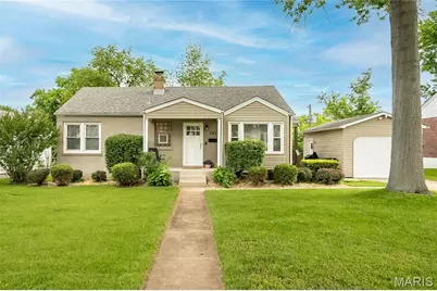 581 Meadowridge Drive, Kirkwood, MO 63122 - Photo 1