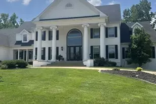 12874 Thornhill Ct, Town and Country, MO 63131 - Photo 1