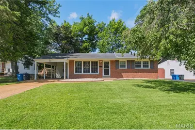 350 Saint Patrick Lane, Florissant, MO 63031 - Photo 1
