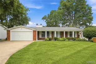 7548 Georgetown Dr, Hazelwood, MO 63042 - Photo 1