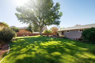 163 E 200 N, Kanab, UT 84741 - Photo 2