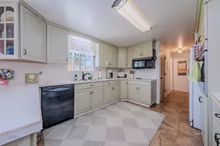 476 S 100 E, Kanab, UT 84741 - Photo 16