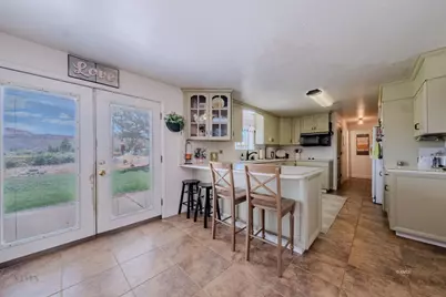 476 S 100 E, Kanab, UT 84741 - Photo 20