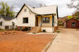 233 E 100 N, Kanab, UT 84741 - Photo 2