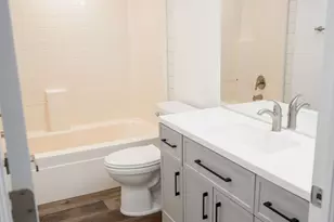 495 E Jessop Ave, Hildale, UT 84737 - Photo 6