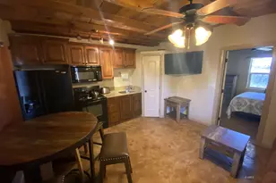 143 E 100 S, Kanab, UT 84741 - Photo 2