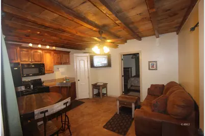 143 E 100 S #1, Kanab, UT 84741 - Photo 2