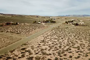 1100 S Revolution Way, Big Water, UT 84741 - Photo 28