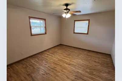 1100 S Revolution Way, Big Water, UT 84741 - Photo 16