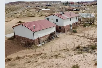 1100 S Revolution Way, Big Water, UT 84741 - Photo 36