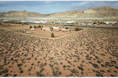 1100 S Revolution Way, Big Water, UT 84741 - Photo 30