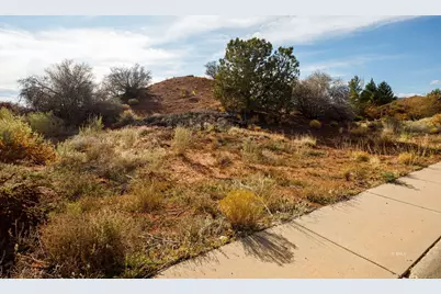 1084 E Country Club Dr, Kanab, UT 84741 - Photo 10