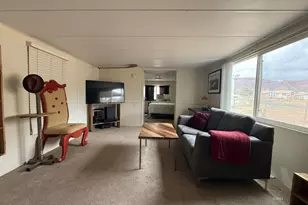 587 W Navajo Dr, Kanab, UT 84741 - Photo 2