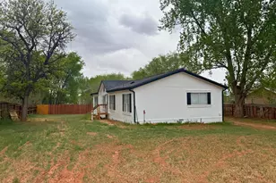 380 E 200 S, Kanab, UT 84741 - Photo 2