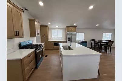 380 E 200 S, Kanab, UT 84741 - Photo 14