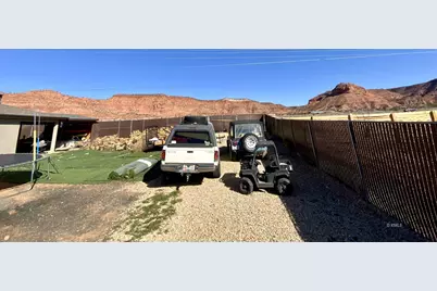 852 E Rocky Rd, Kanab, UT 84741 - Photo 16