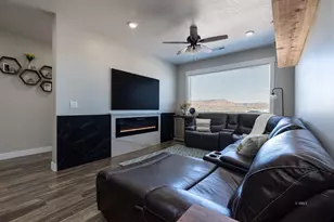 1558 S Creekside Dr E, Kanab, UT 84741 - Photo 6