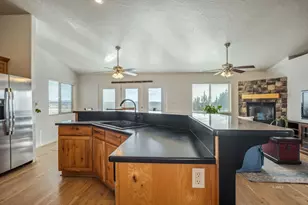 3770 E Juniper Cliffs Dr, Kanab, UT 84741 - Photo 4
