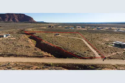 1555 S Lost Springs Dr, Kanab, UT 84741 - Photo 1