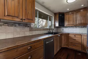 61 W 200 N, Kanab, UT 84741 - Photo 14