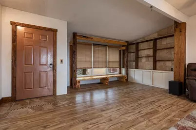 61 W 200 N, Kanab, UT 84741 - Photo 10