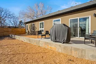 236 E 200 N, Kanab, UT 84741 - Photo 42