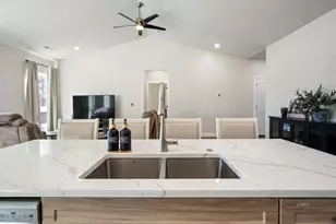 236 E 200 N, Kanab, UT 84741 - Photo 18