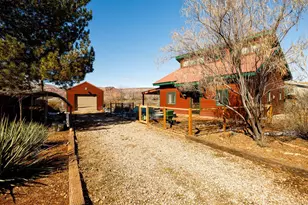 528 S 410 E, Kanab, UT 84741 - Photo 4