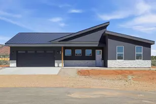 4380 E Sego Lily Circle, Kanab, UT 84741 - Photo 1