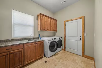 281 W Ladera Ln, Kanab, UT 84741 - Photo 24