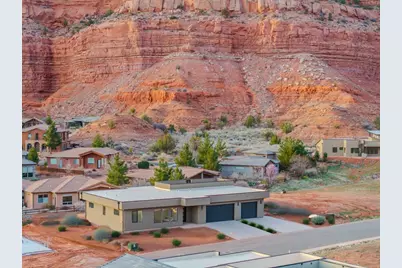587 E El Valle Dr, Kanab, UT 84741 - Photo 2