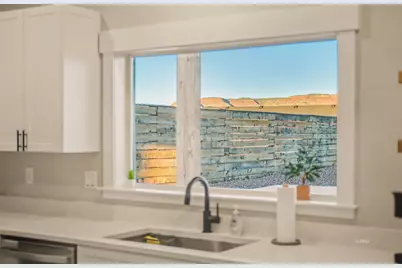 1595 S Creekside Dr W, Kanab, UT 84741 - Photo 12