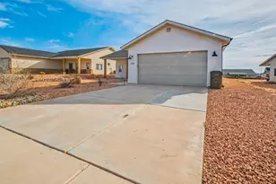 1595 S Creekside Dr W, Kanab, UT 84741 - Photo 2