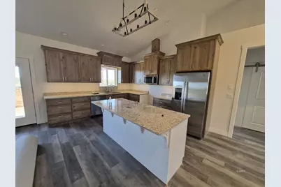 869 W Navajo Dr, Kanab, UT 84741 - Photo 4