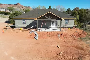 869 W Navajo Dr, Kanab, UT 84741 - Photo 2