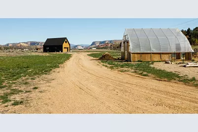 6205 N Johnson Canyon Rd, Kanab, UT 84741 - Photo 24
