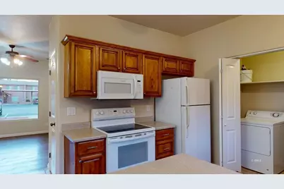 300 E 300 N #D7, Kanab, UT 84741 - Photo 6