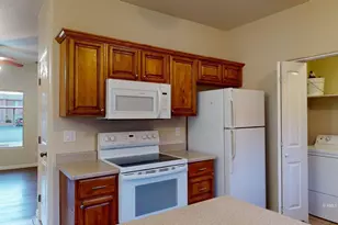 300 E 300 N, Kanab, UT 84741 - Photo 6
