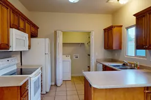 300 E 300 N, Kanab, UT 84741 - Photo 8