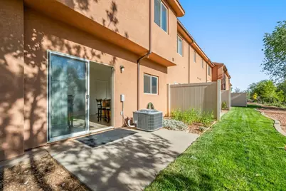 300 E 300 N #I-8, Kanab, UT 84741 - Photo 40