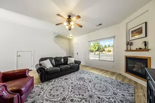 300 E 300 N, Kanab, UT 84741 - Photo 8