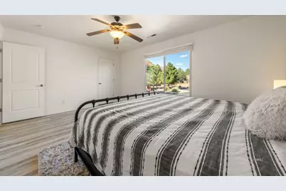 300 E 300 N #I-8, Kanab, UT 84741 - Photo 28
