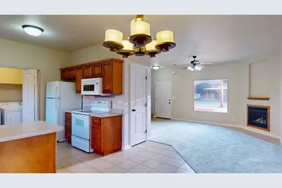 300 E 300 N #D6, Kanab, UT 84741 - Photo 4