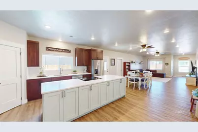 1613 S West Creekside Dr, Kanab, UT 84741 - Photo 8