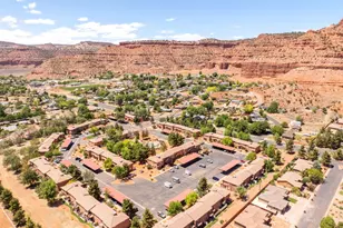 300 E 300 N, Kanab, UT 84741 - Photo 32