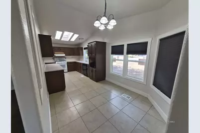 853 W Navajo Dr, Kanab, UT 84741 - Photo 2