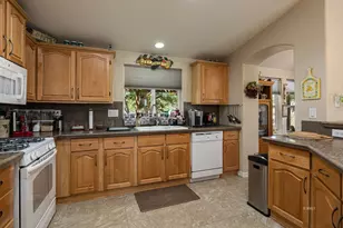323 W Johnson Dr, Kanab, UT 84741 - Photo 8